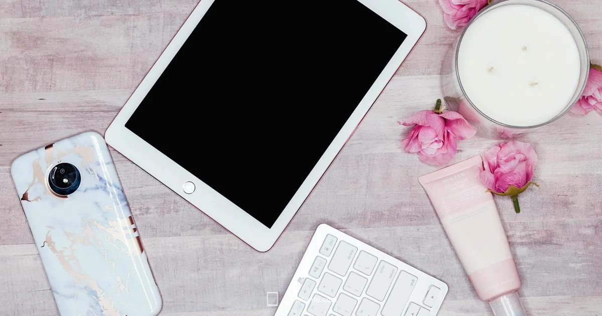 Pencil Keeper Case - Tablet Info